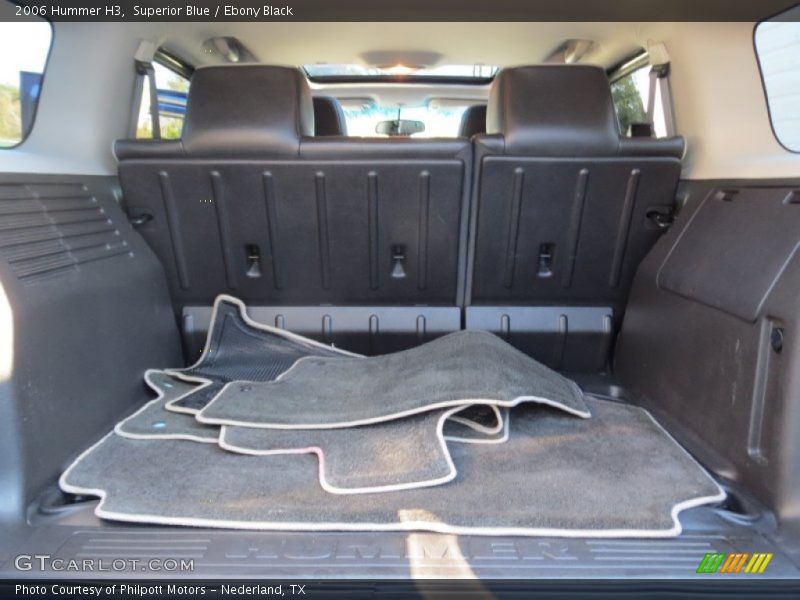  2006 H3  Trunk
