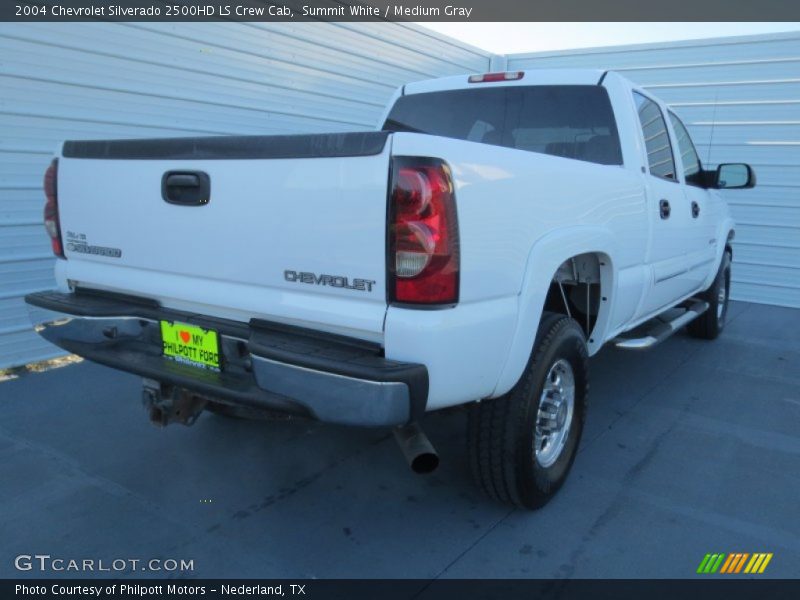 Summit White / Medium Gray 2004 Chevrolet Silverado 2500HD LS Crew Cab