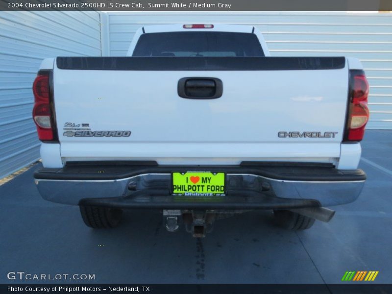 Summit White / Medium Gray 2004 Chevrolet Silverado 2500HD LS Crew Cab