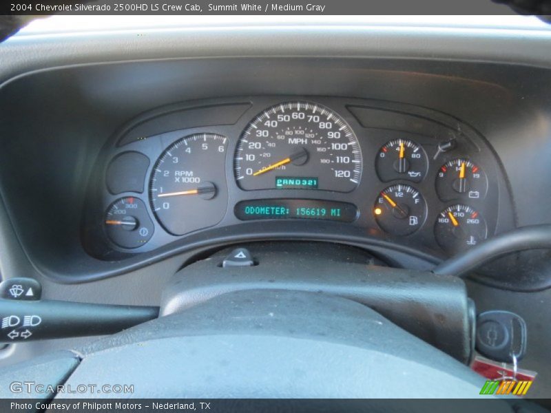 Summit White / Medium Gray 2004 Chevrolet Silverado 2500HD LS Crew Cab