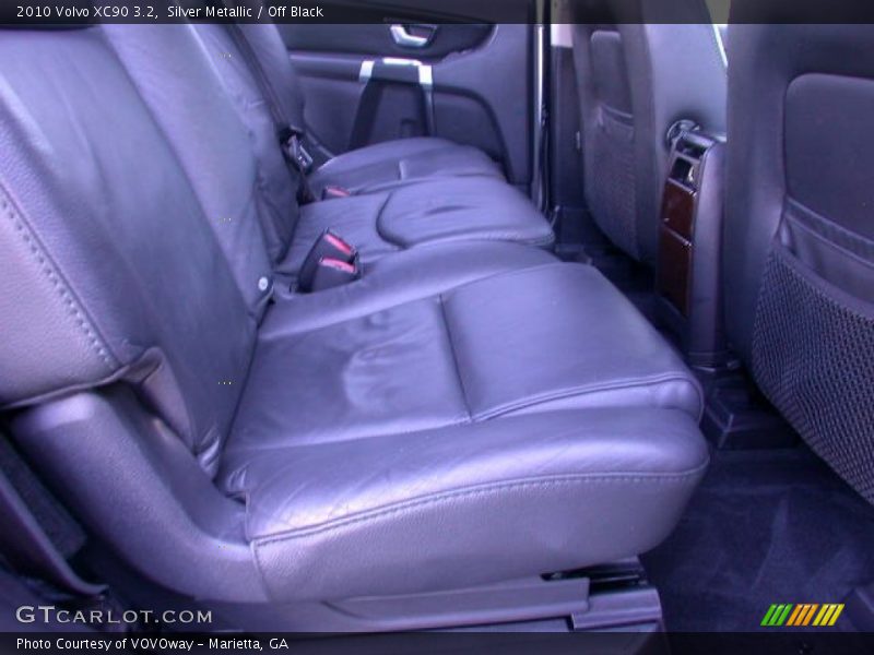 Silver Metallic / Off Black 2010 Volvo XC90 3.2