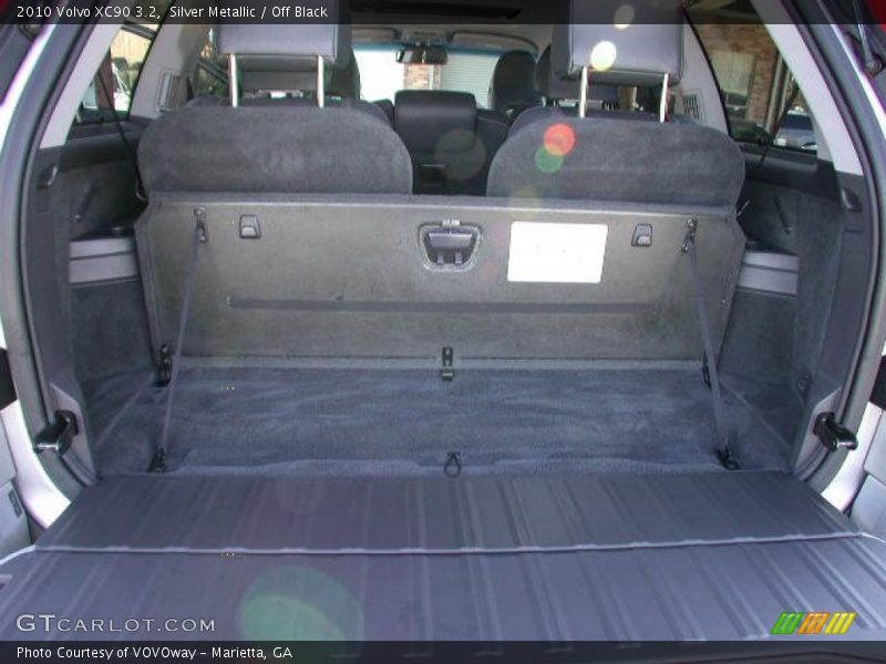Silver Metallic / Off Black 2010 Volvo XC90 3.2