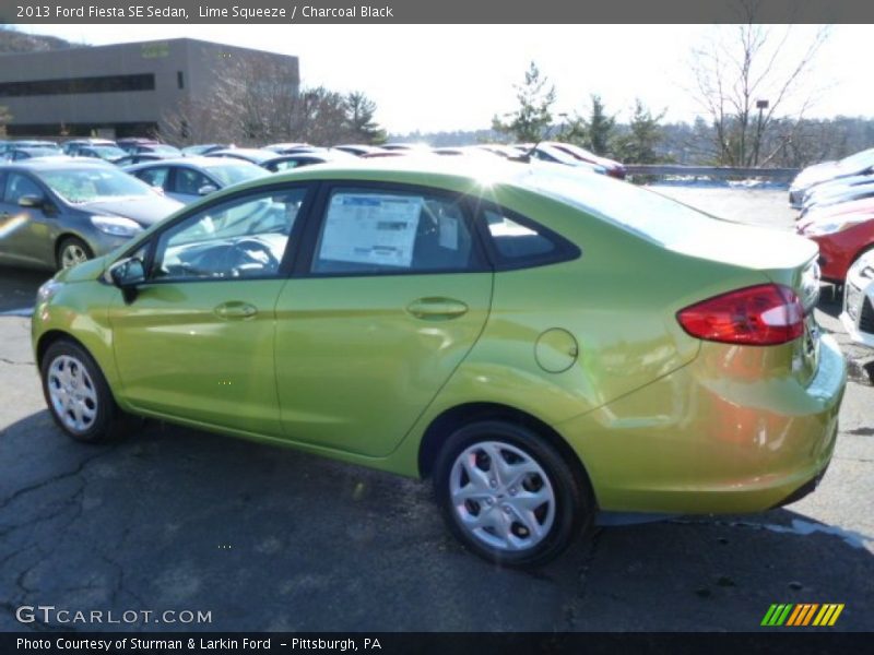 Lime Squeeze / Charcoal Black 2013 Ford Fiesta SE Sedan