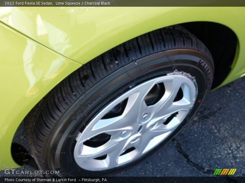  2013 Fiesta SE Sedan Wheel