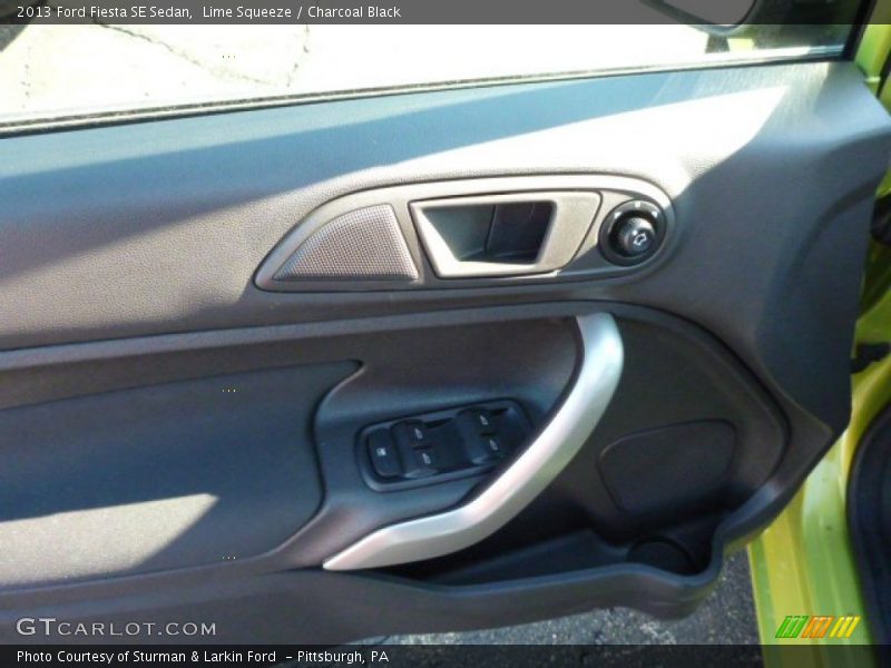 Lime Squeeze / Charcoal Black 2013 Ford Fiesta SE Sedan