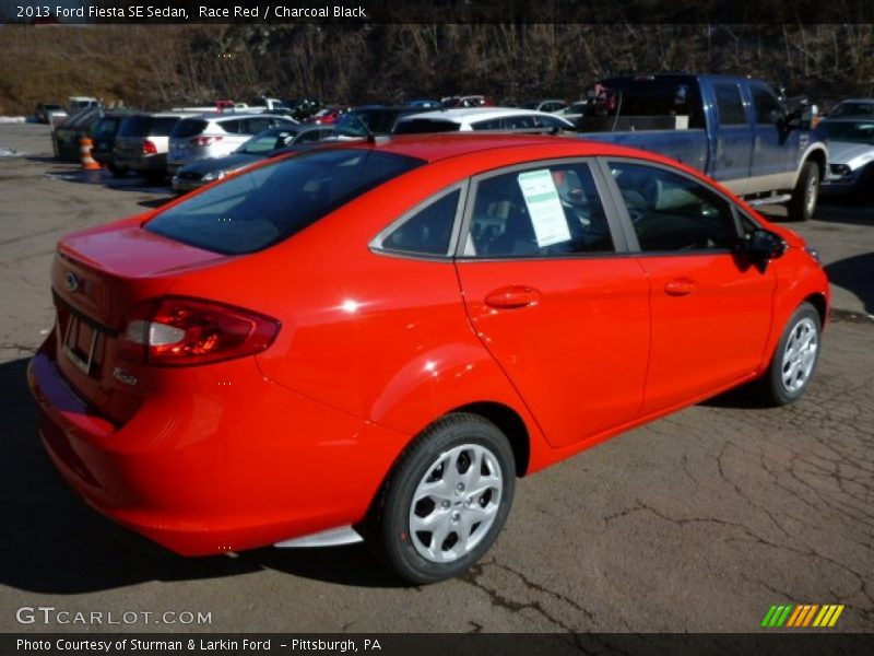 Race Red / Charcoal Black 2013 Ford Fiesta SE Sedan