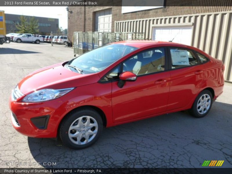 Race Red / Charcoal Black 2013 Ford Fiesta SE Sedan