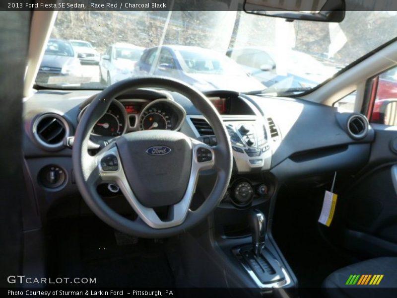 Race Red / Charcoal Black 2013 Ford Fiesta SE Sedan