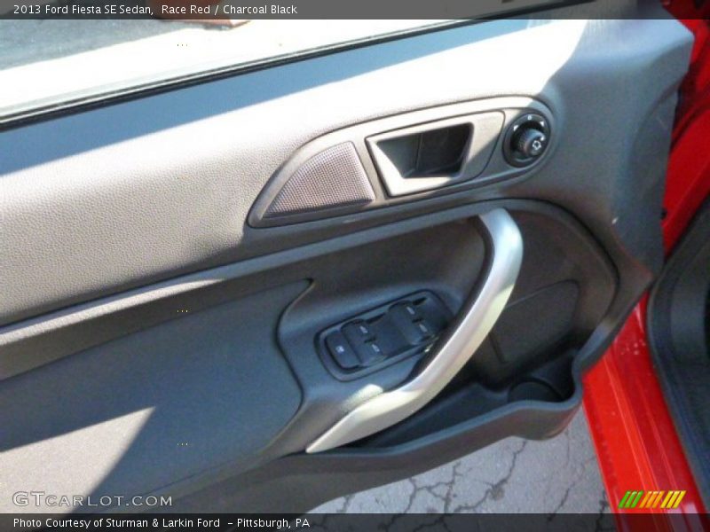 Race Red / Charcoal Black 2013 Ford Fiesta SE Sedan