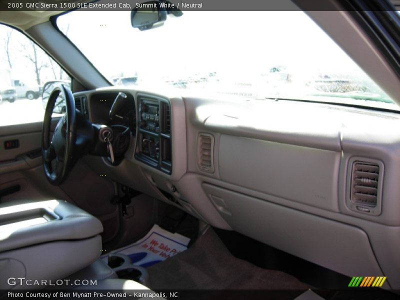 Summit White / Neutral 2005 GMC Sierra 1500 SLE Extended Cab