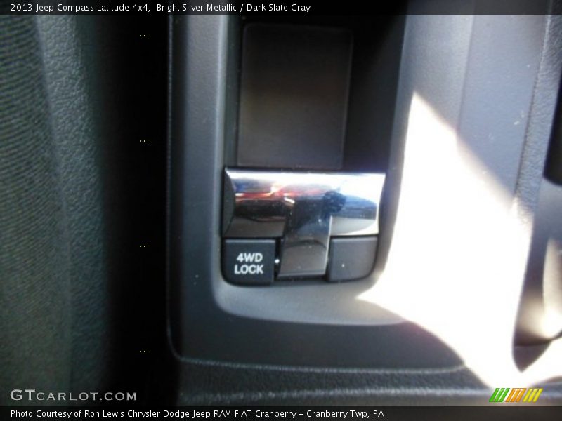 Bright Silver Metallic / Dark Slate Gray 2013 Jeep Compass Latitude 4x4