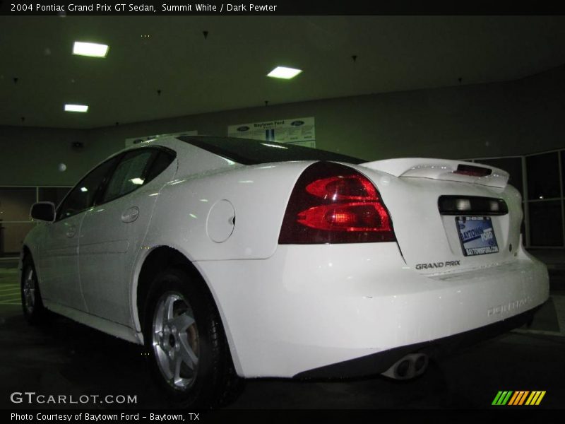 Summit White / Dark Pewter 2004 Pontiac Grand Prix GT Sedan