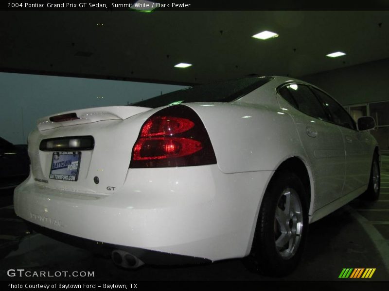 Summit White / Dark Pewter 2004 Pontiac Grand Prix GT Sedan