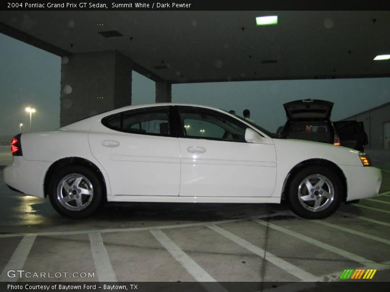 Summit White / Dark Pewter 2004 Pontiac Grand Prix GT Sedan