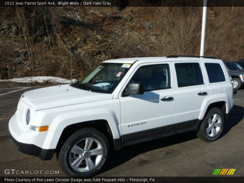 Bright White / Dark Slate Gray 2013 Jeep Patriot Sport 4x4