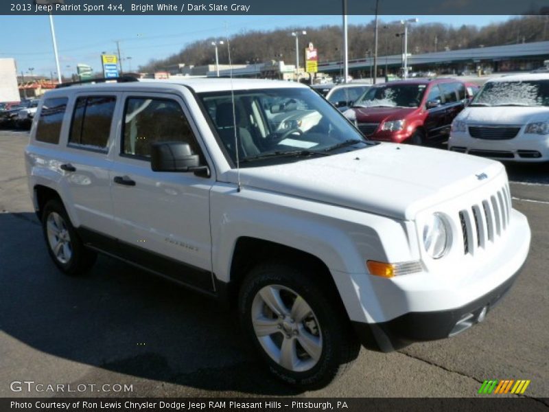 Bright White / Dark Slate Gray 2013 Jeep Patriot Sport 4x4