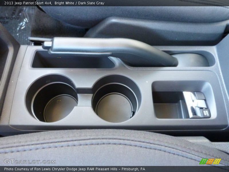 Bright White / Dark Slate Gray 2013 Jeep Patriot Sport 4x4