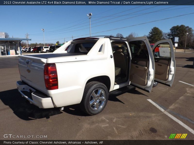 White Diamond Tricoat / Dark Cashmere/Light Cashmere 2013 Chevrolet Avalanche LTZ 4x4 Black Diamond Edition