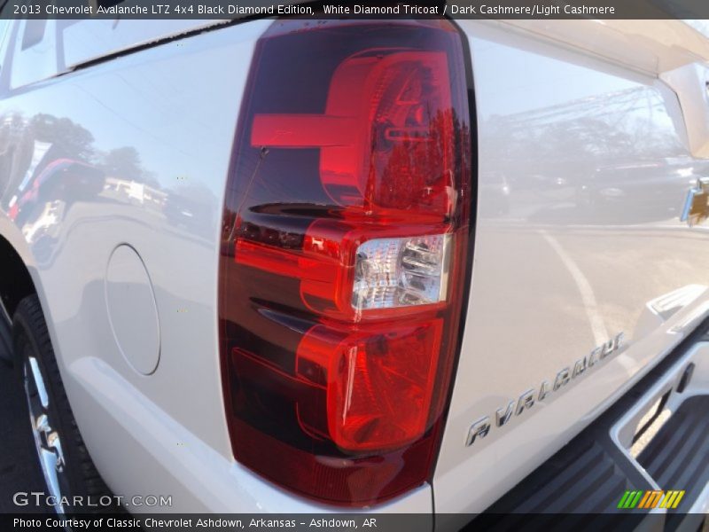 White Diamond Tricoat / Dark Cashmere/Light Cashmere 2013 Chevrolet Avalanche LTZ 4x4 Black Diamond Edition