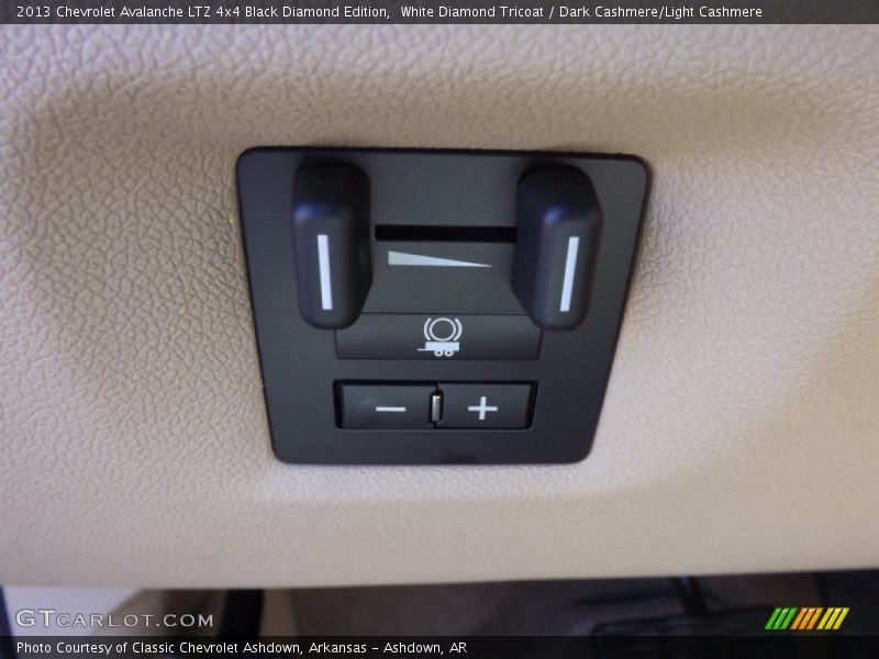 White Diamond Tricoat / Dark Cashmere/Light Cashmere 2013 Chevrolet Avalanche LTZ 4x4 Black Diamond Edition