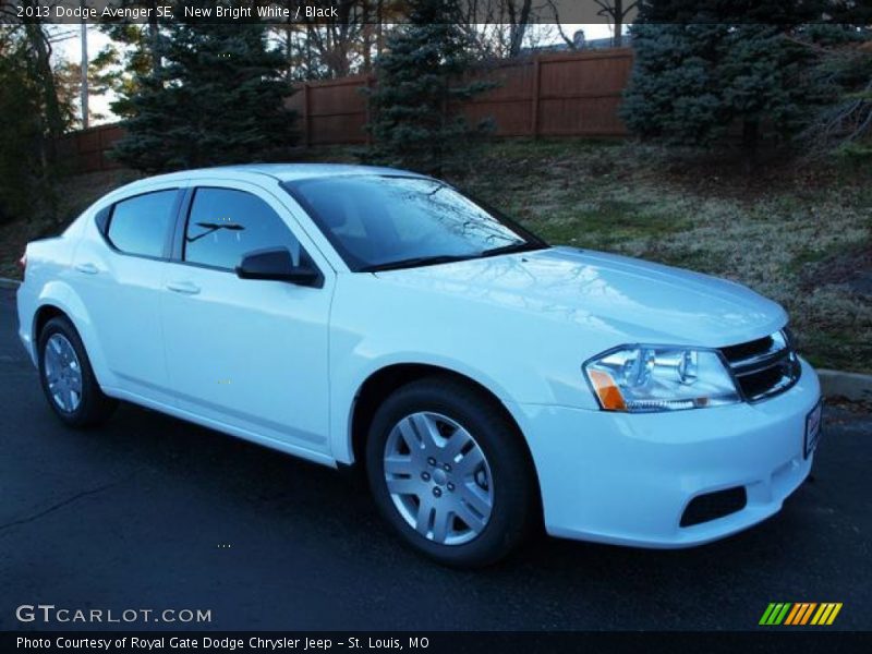 New Bright White / Black 2013 Dodge Avenger SE