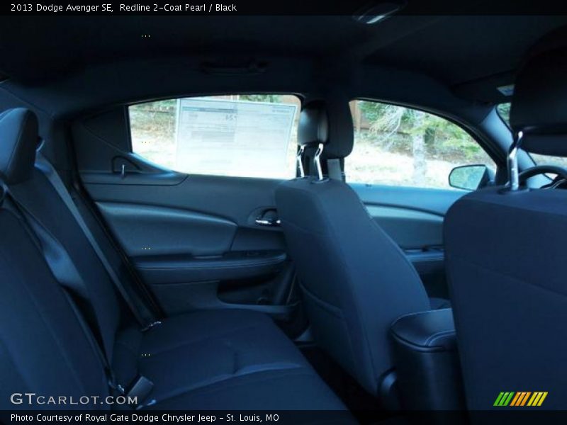 Redline 2-Coat Pearl / Black 2013 Dodge Avenger SE