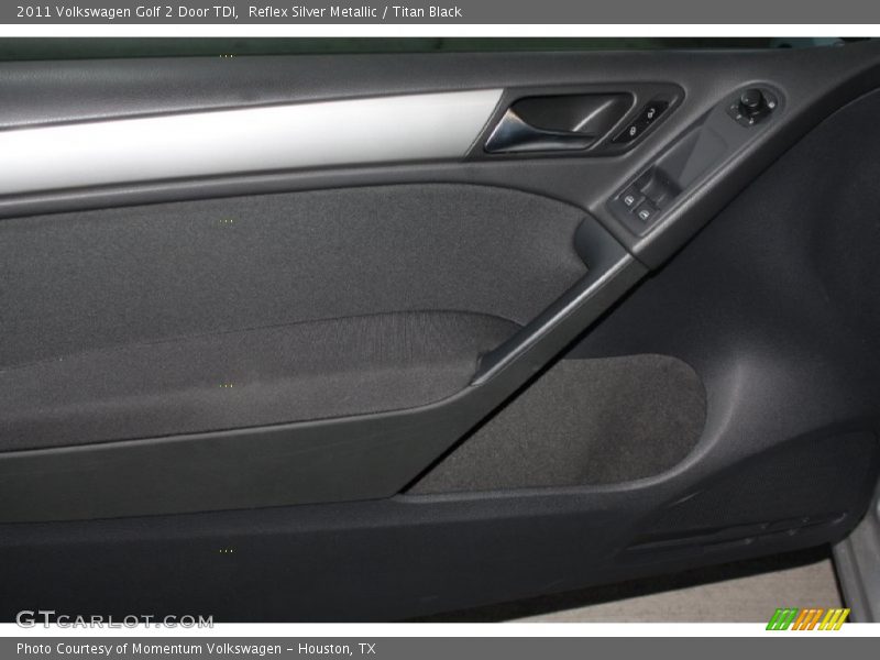 Reflex Silver Metallic / Titan Black 2011 Volkswagen Golf 2 Door TDI