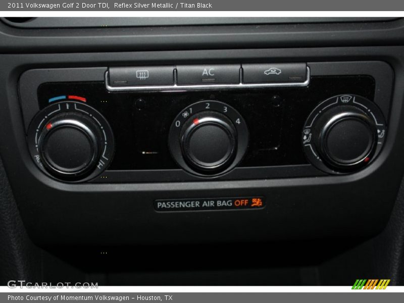 Reflex Silver Metallic / Titan Black 2011 Volkswagen Golf 2 Door TDI
