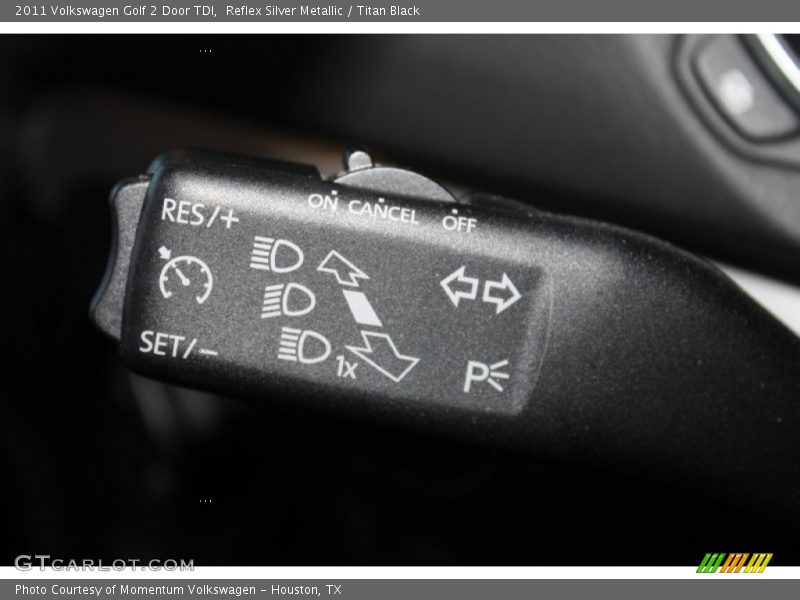 Reflex Silver Metallic / Titan Black 2011 Volkswagen Golf 2 Door TDI