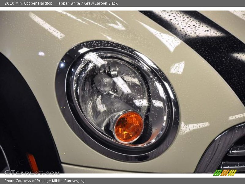 Pepper White / Grey/Carbon Black 2010 Mini Cooper Hardtop
