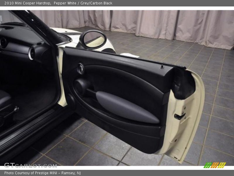 Pepper White / Grey/Carbon Black 2010 Mini Cooper Hardtop