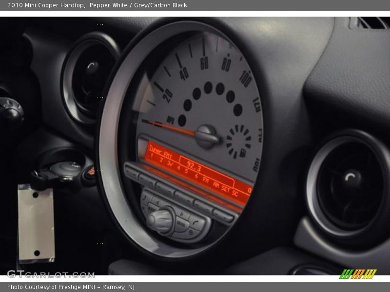 Pepper White / Grey/Carbon Black 2010 Mini Cooper Hardtop