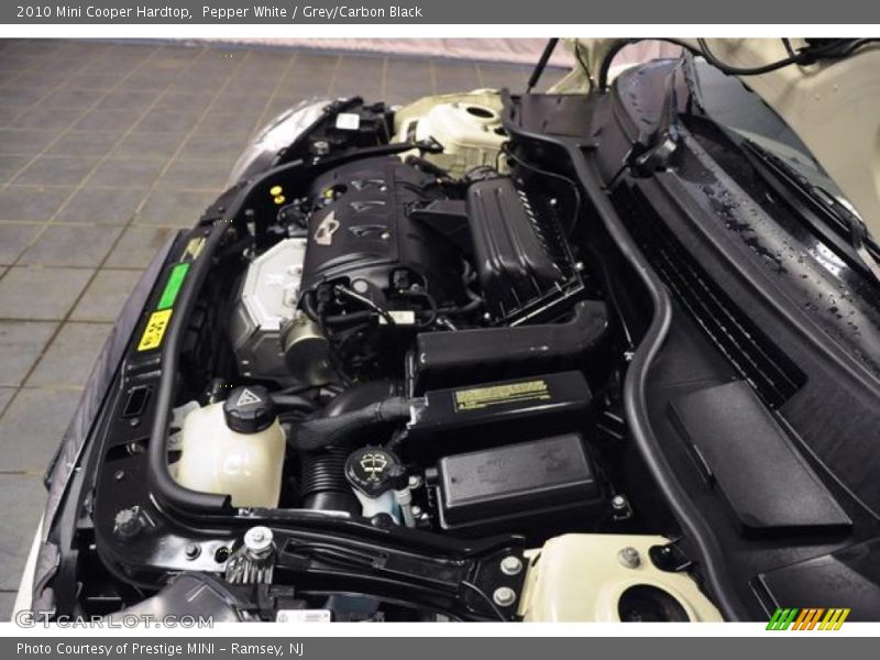 Pepper White / Grey/Carbon Black 2010 Mini Cooper Hardtop