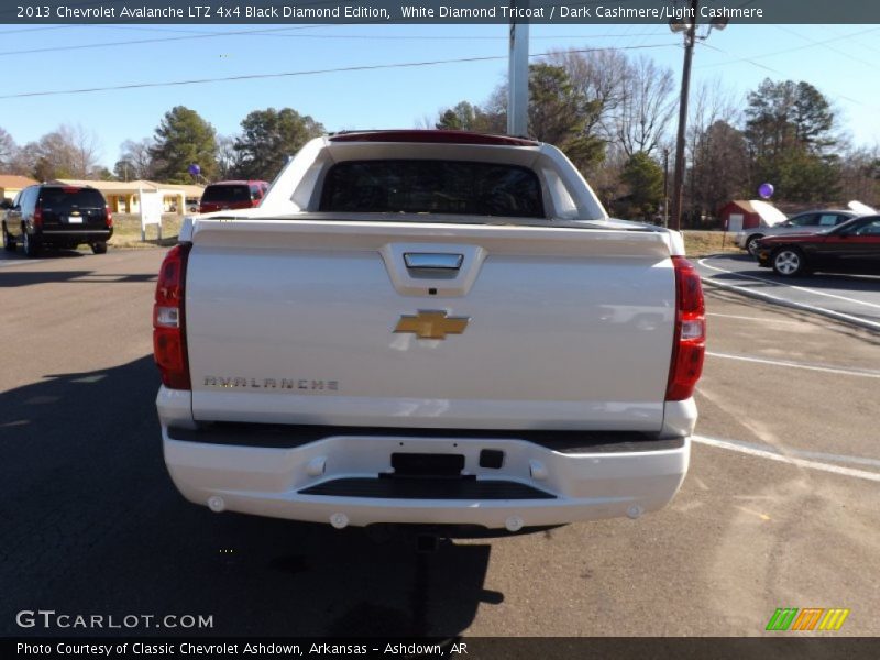White Diamond Tricoat / Dark Cashmere/Light Cashmere 2013 Chevrolet Avalanche LTZ 4x4 Black Diamond Edition