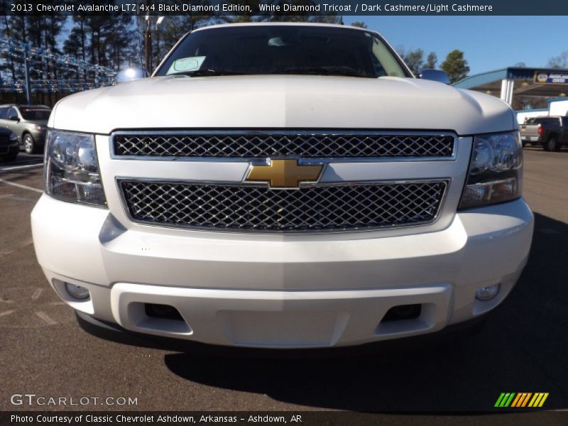 White Diamond Tricoat / Dark Cashmere/Light Cashmere 2013 Chevrolet Avalanche LTZ 4x4 Black Diamond Edition
