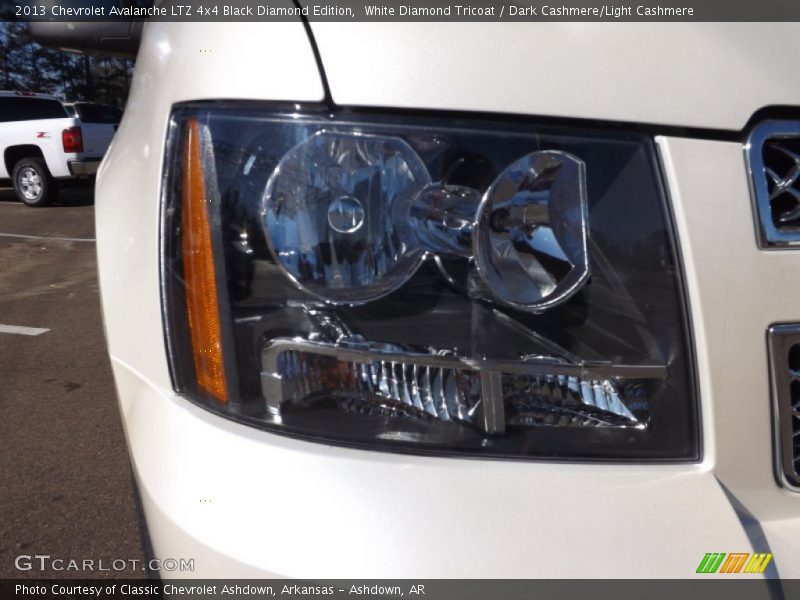 White Diamond Tricoat / Dark Cashmere/Light Cashmere 2013 Chevrolet Avalanche LTZ 4x4 Black Diamond Edition