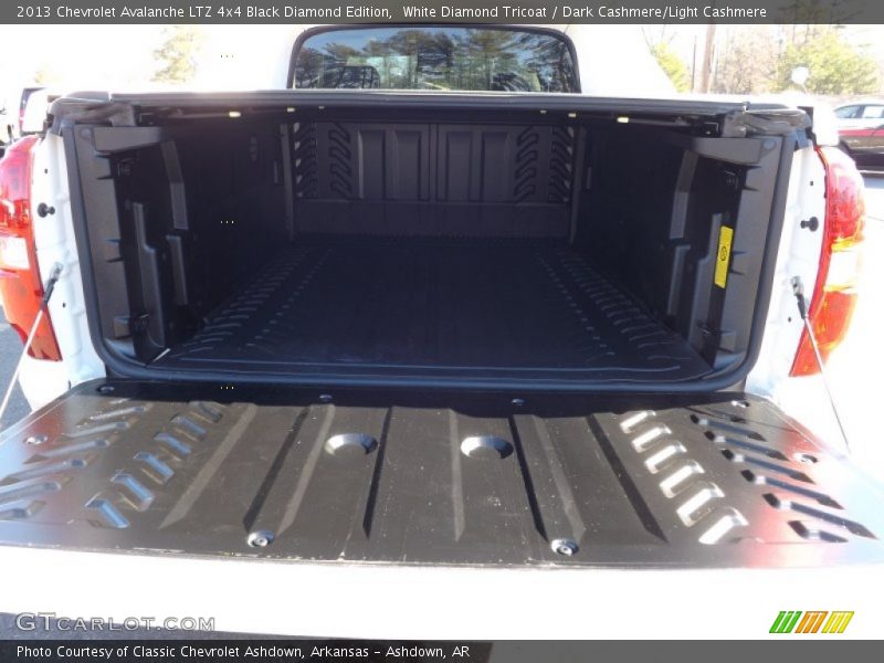 White Diamond Tricoat / Dark Cashmere/Light Cashmere 2013 Chevrolet Avalanche LTZ 4x4 Black Diamond Edition