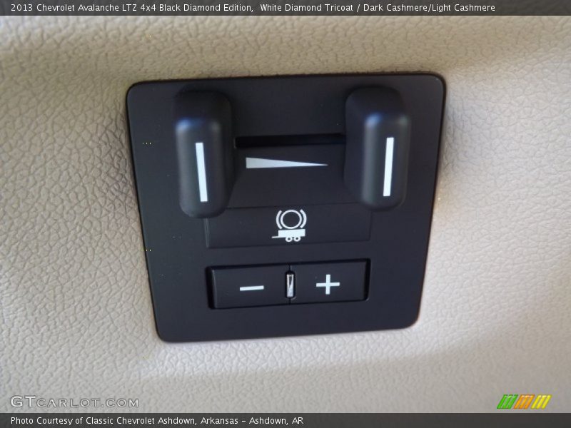 White Diamond Tricoat / Dark Cashmere/Light Cashmere 2013 Chevrolet Avalanche LTZ 4x4 Black Diamond Edition