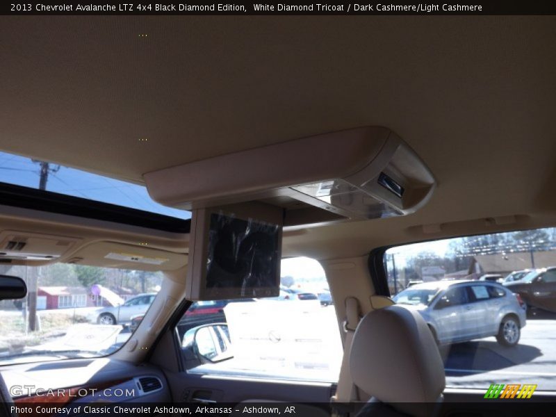 White Diamond Tricoat / Dark Cashmere/Light Cashmere 2013 Chevrolet Avalanche LTZ 4x4 Black Diamond Edition