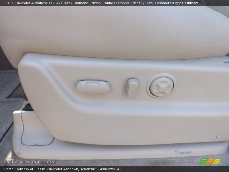 White Diamond Tricoat / Dark Cashmere/Light Cashmere 2013 Chevrolet Avalanche LTZ 4x4 Black Diamond Edition