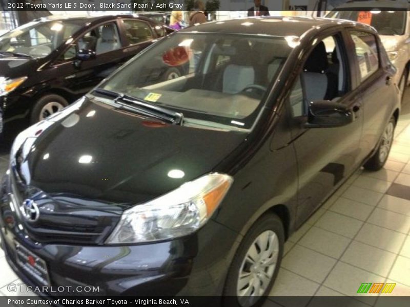 Black Sand Pearl / Ash Gray 2012 Toyota Yaris LE 5 Door