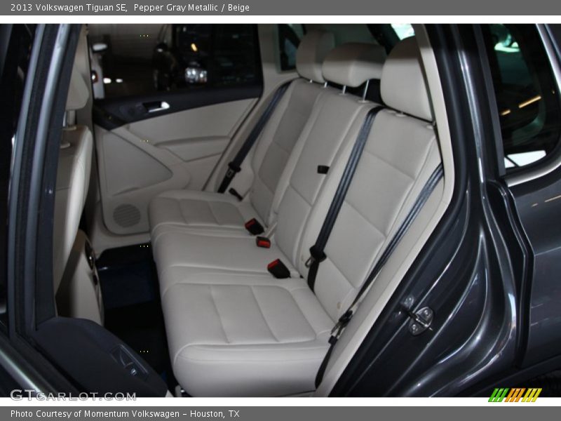 Pepper Gray Metallic / Beige 2013 Volkswagen Tiguan SE