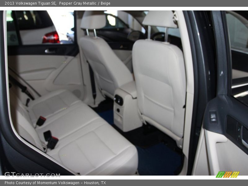 Pepper Gray Metallic / Beige 2013 Volkswagen Tiguan SE