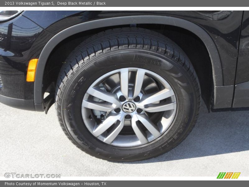 Deep Black Metallic / Black 2013 Volkswagen Tiguan S