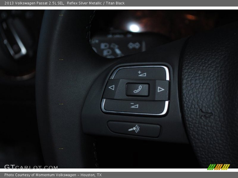 Reflex Silver Metallic / Titan Black 2013 Volkswagen Passat 2.5L SEL