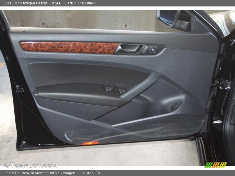 Black / Titan Black 2013 Volkswagen Passat TDI SEL