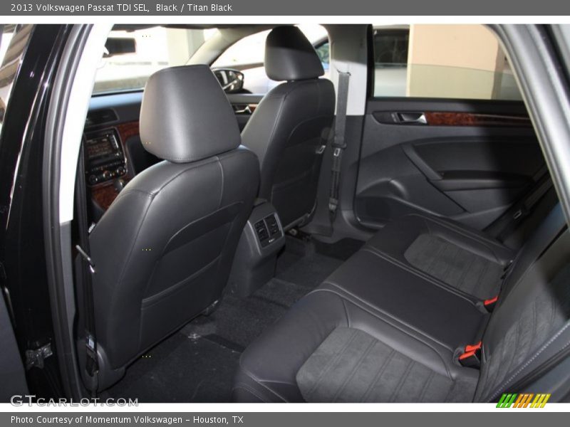 Black / Titan Black 2013 Volkswagen Passat TDI SEL