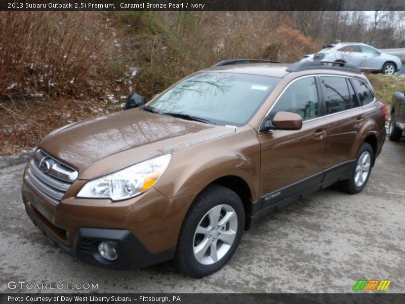 Front 3/4 View of 2013 Outback 2.5i Premium