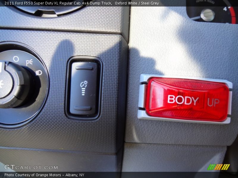 Oxford White / Steel Grey 2011 Ford F550 Super Duty XL Regular Cab 4x4 Dump Truck