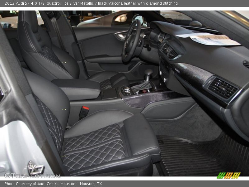  2013 S7 4.0 TFSI quattro Black Valcona leather with diamond stitching Interior